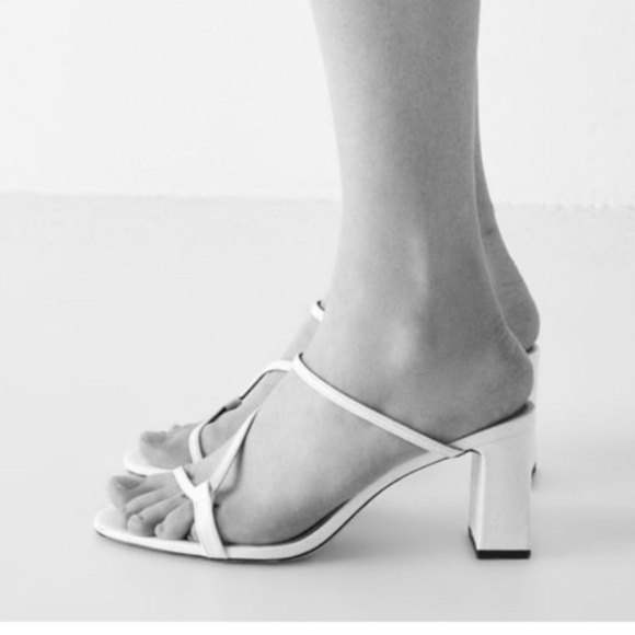 Zara Strappy White Square Heel Sandals Size 39 (8) - Picture 2 of 7